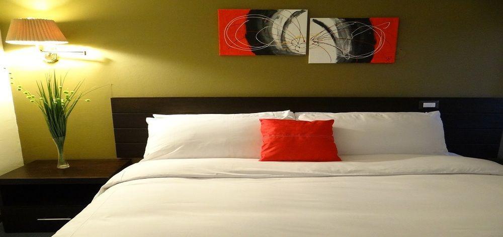 Hotel Ramada Inn San Salvador Ngoại thất bức ảnh